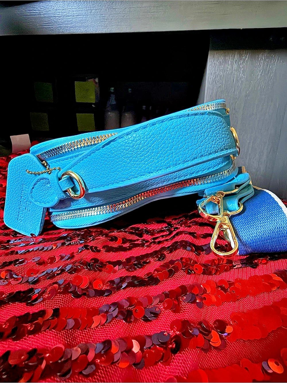 Marc Jacobs The Heart Bag Heart Crossbody in Blue - Picture 4 of 7